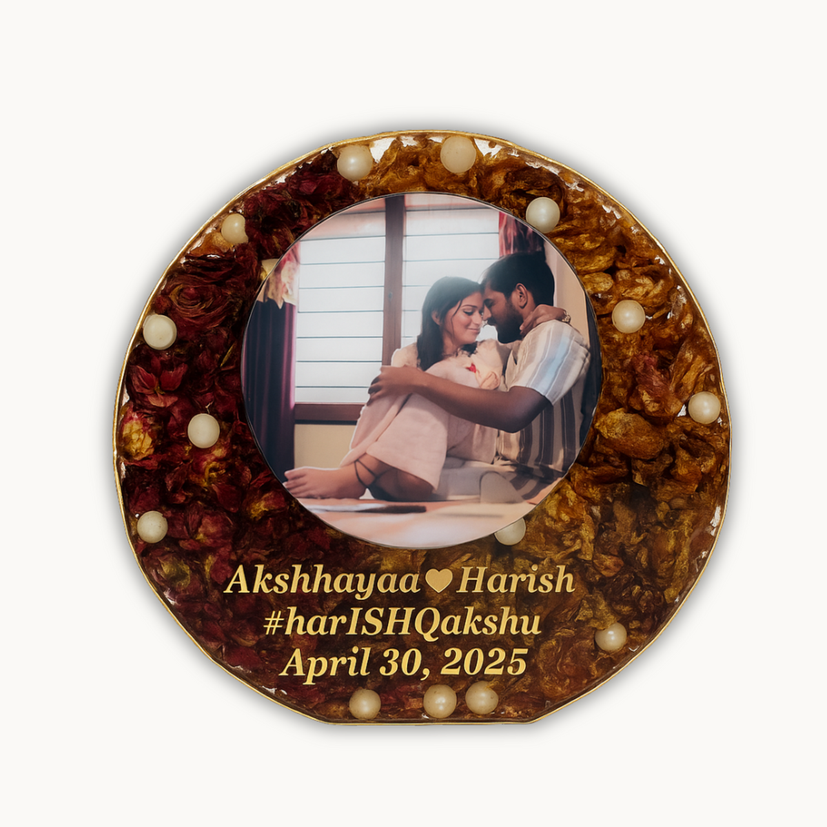 Resin 8inch Round planter with Name & #tag , date 4 heart key chain with petals & #tag varmala Preservation