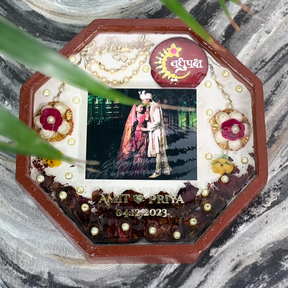Octagonal-Shaped Wooden Varmala Preservation Photo Frame