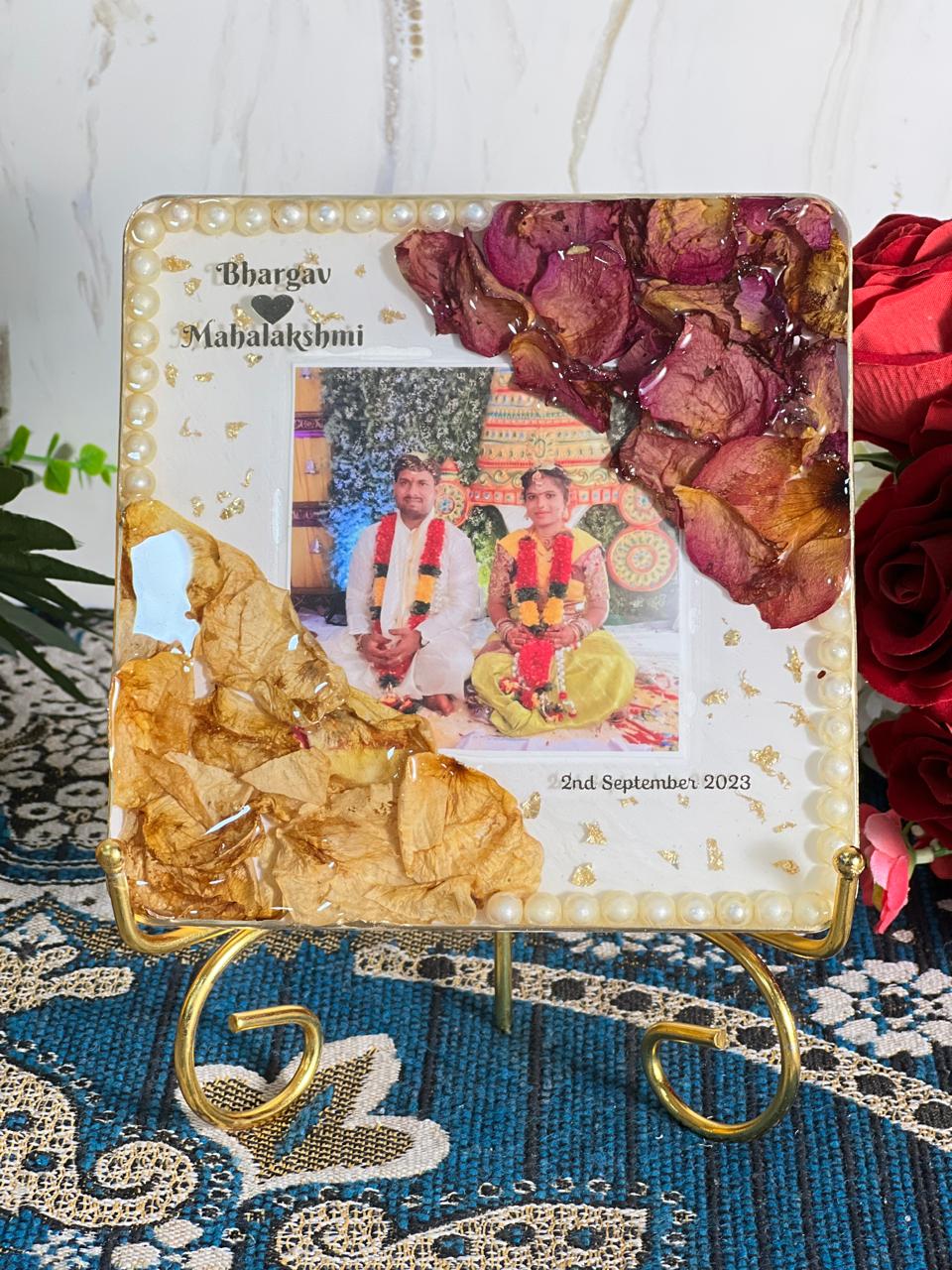 Resin 6inch coster with red and yellow patels with pearl and couple photo and name and date with metal stand Varmala preservation