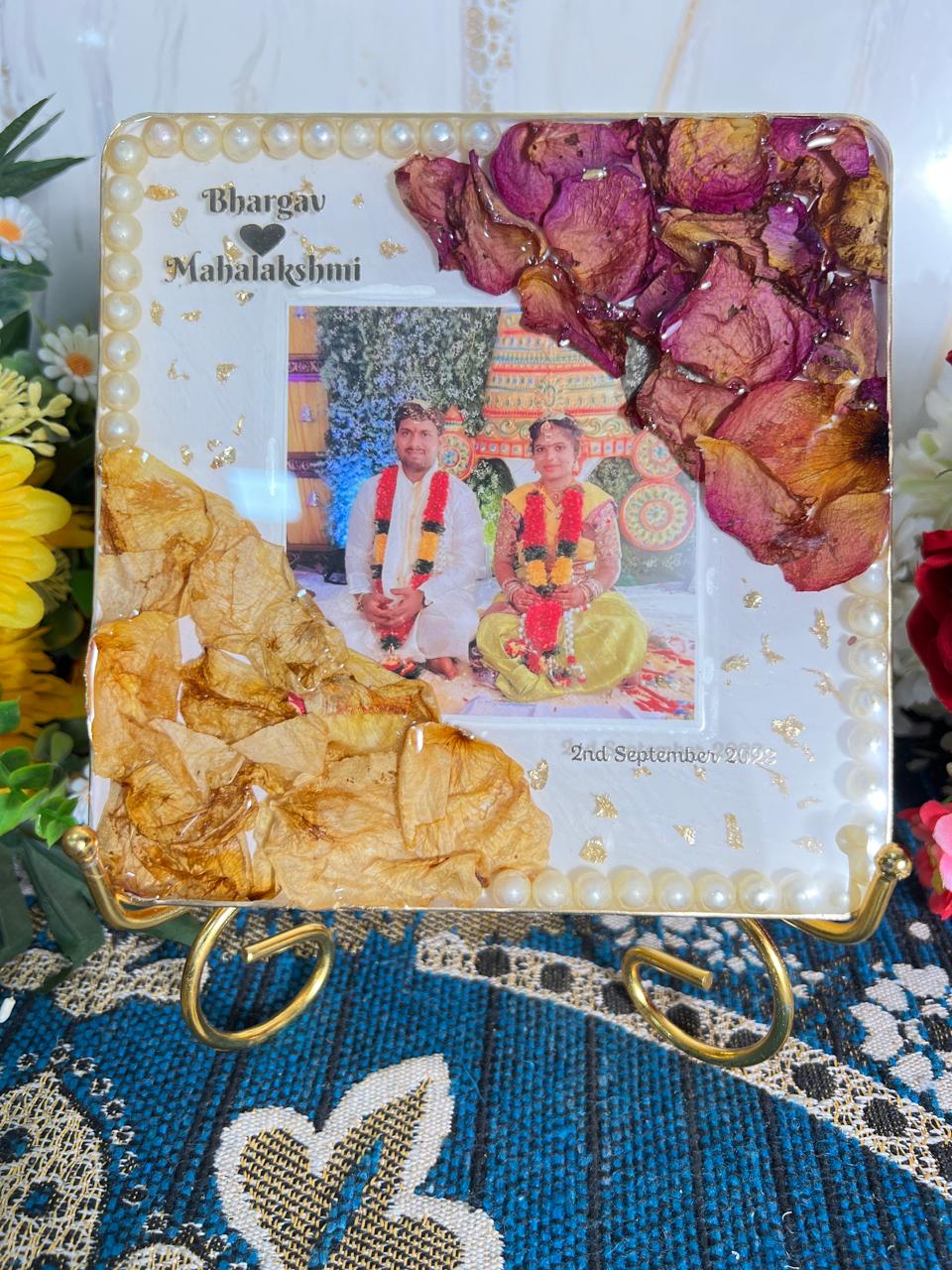 Resin 6inch coster with red and yellow patels with pearl and couple photo and name and date with metal stand Varmala preservation