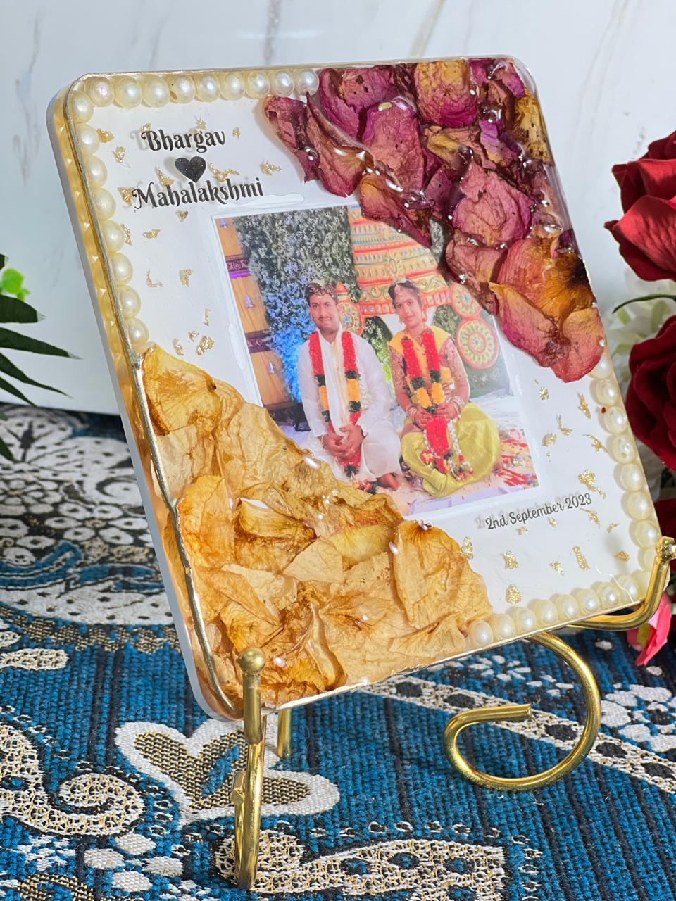 Resin 6inch coster with red and yellow patels with pearl and couple photo and name and date with metal stand Varmala preservation