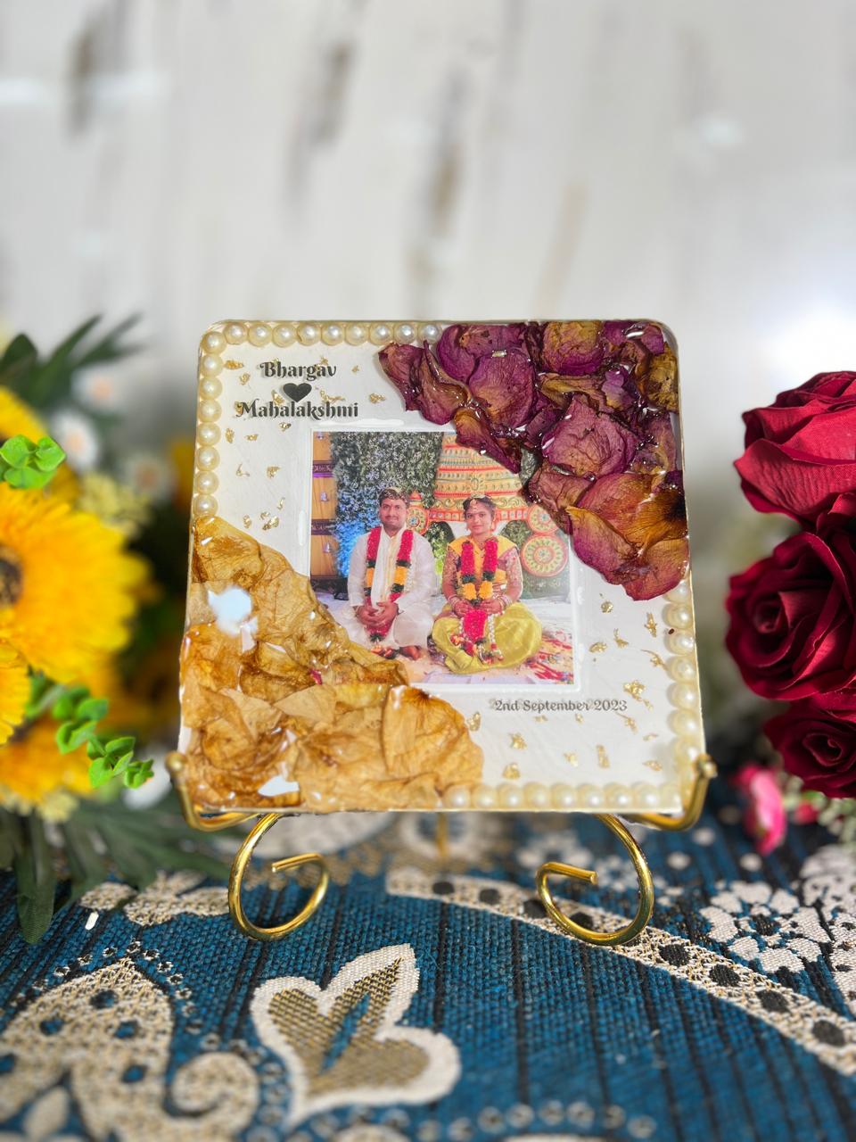 Resin 6inch coster with red and yellow patels with pearl and couple photo and name and date with metal stand Varmala preservation