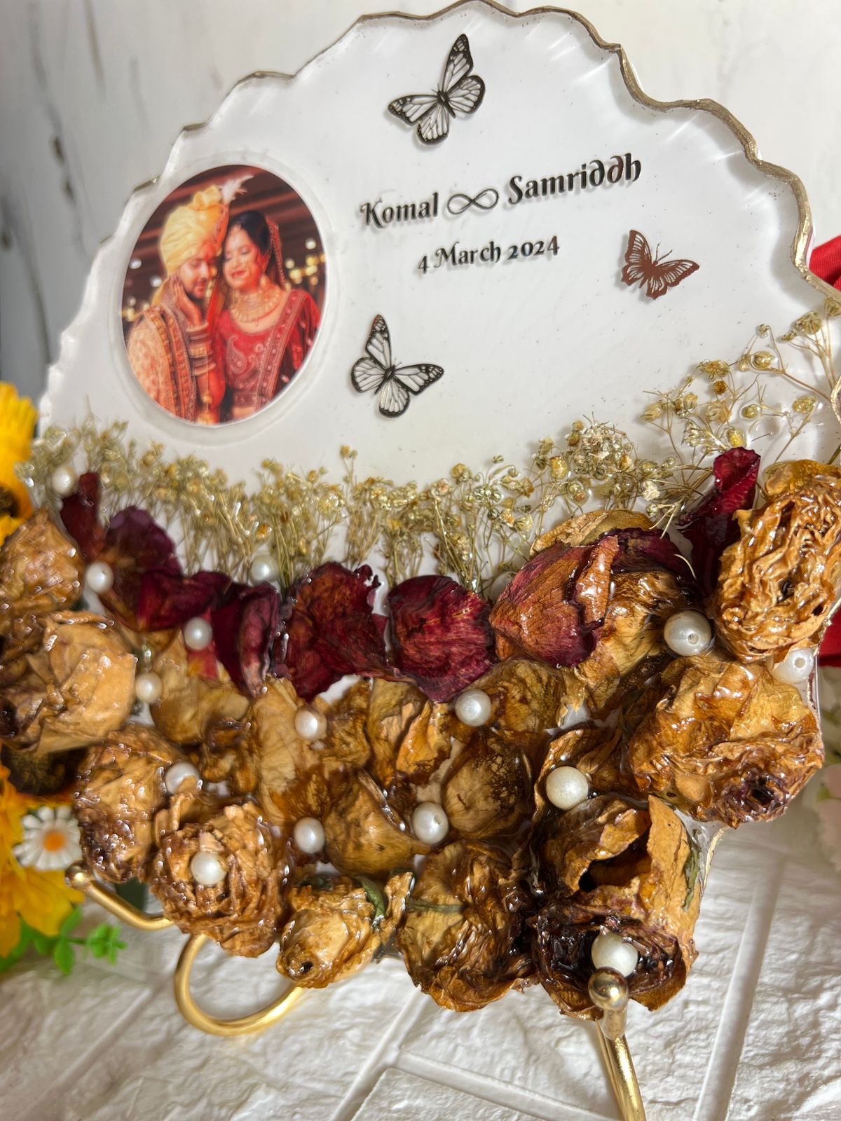 Resin 8inch curve shape yellow flowers with pearls with metal stand with couple photo and and Name varmala preservation