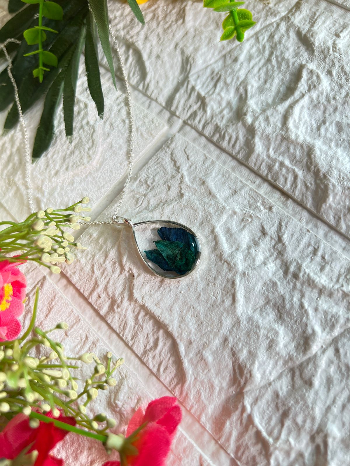 Resin orchid flower Leaf shape pendent flower preservation