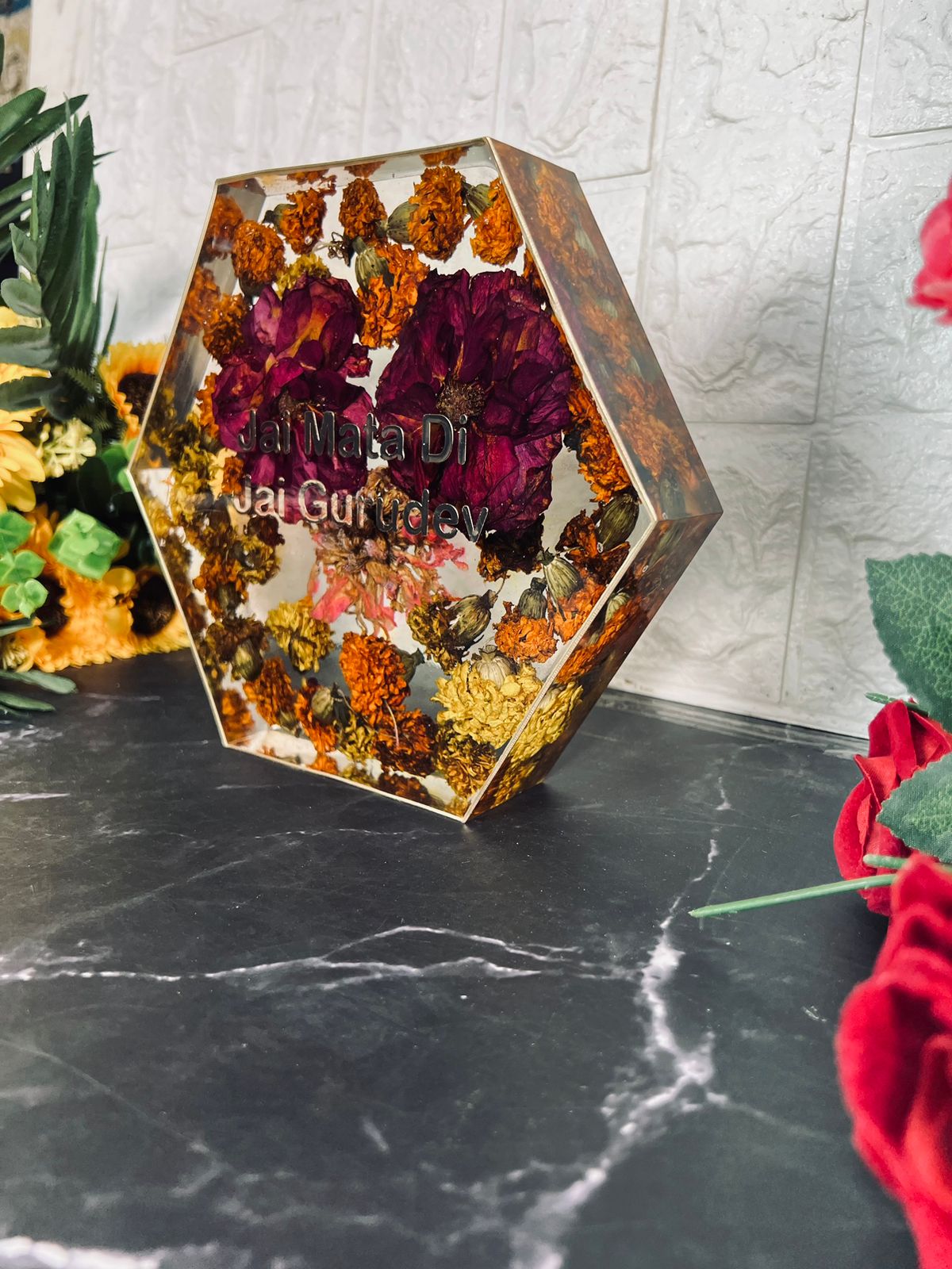 Resin 8inch hexagonal frame with holy flower preservation