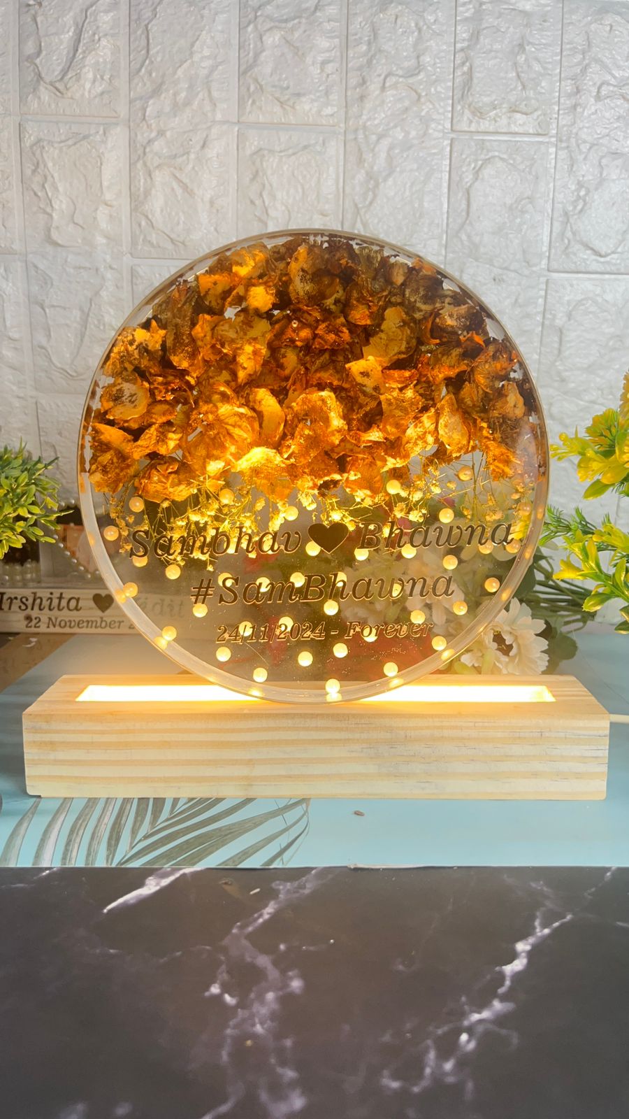 Wedding Garland Flowers Preservation in Resin 8-Inches Round Frame