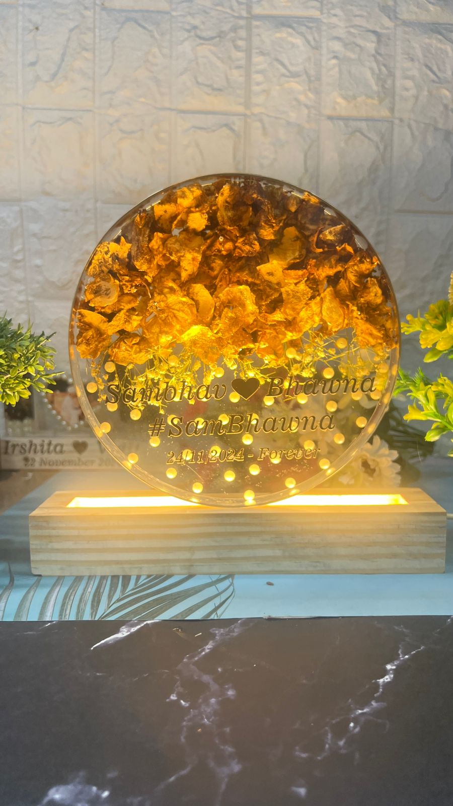 Wedding Garland Flowers Preservation in Resin 8-Inches Round Frame