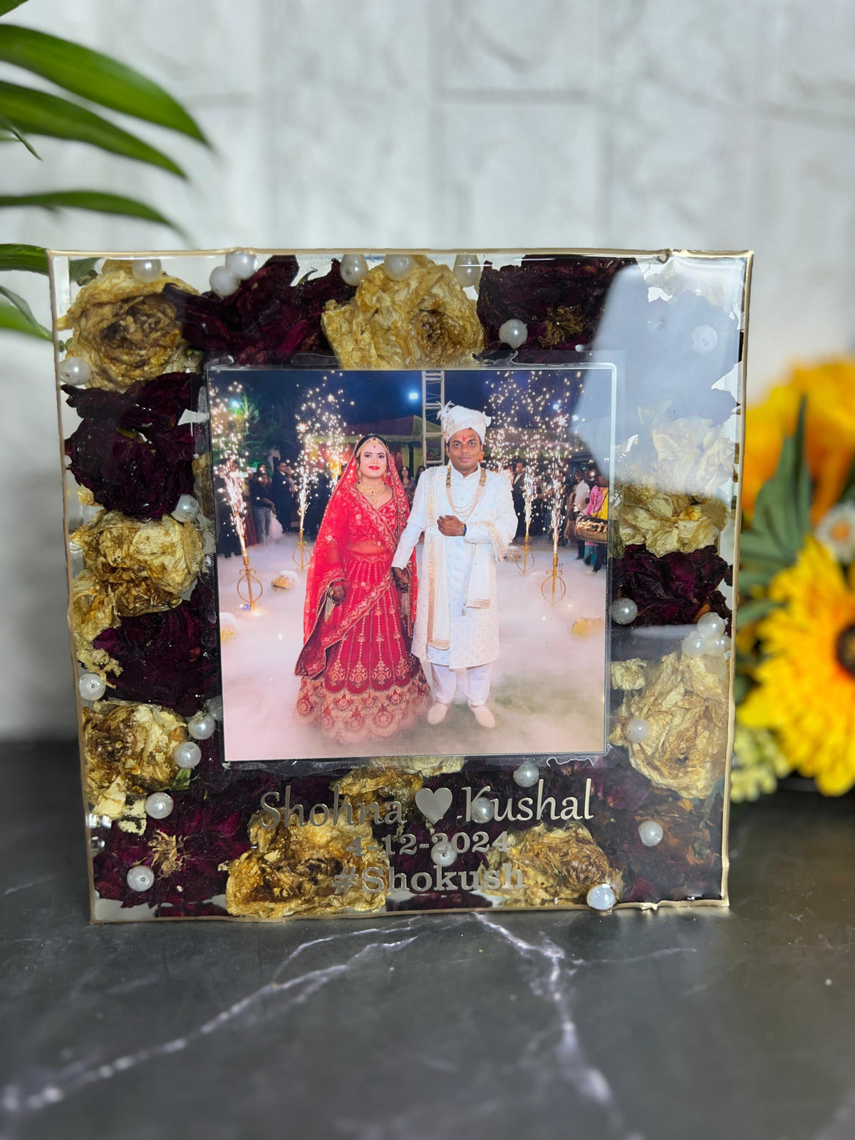 Deep-Casting Square Resin Frame with Varmala Flowers (8-Inches)