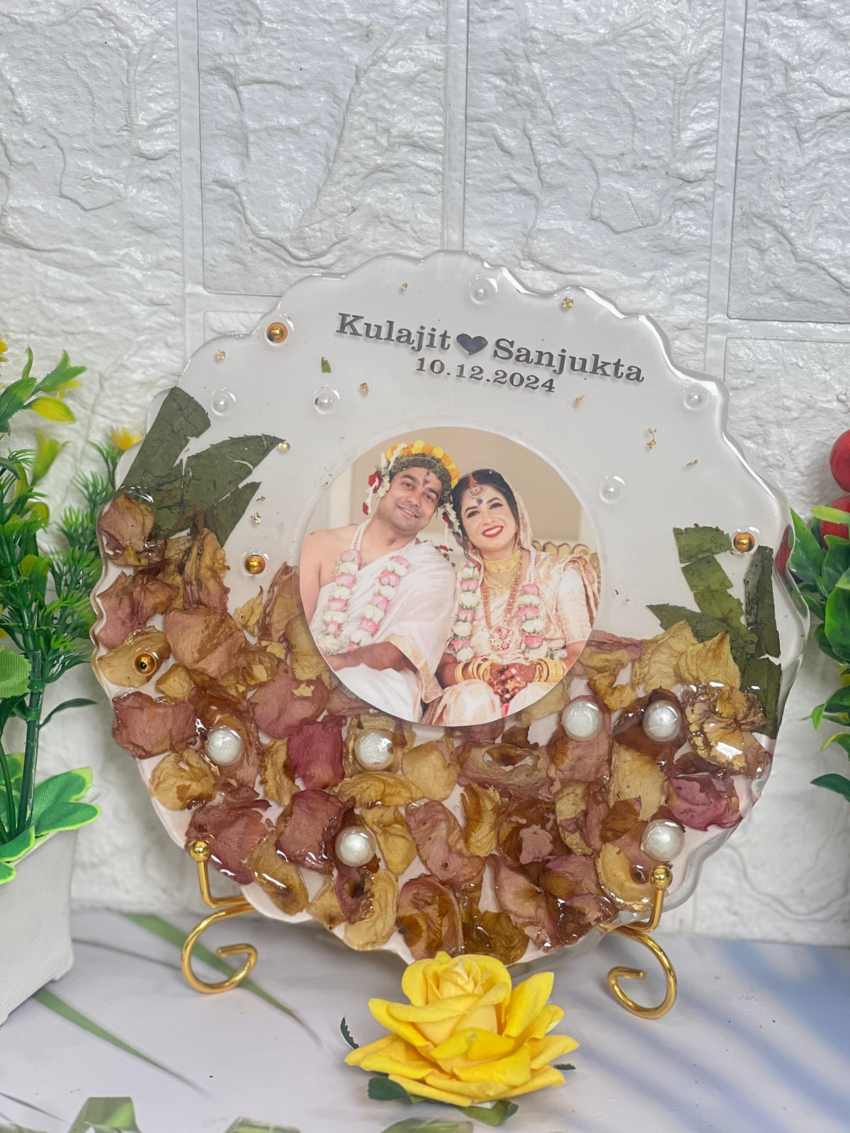 Agate-Shaped Shadi Varmala Preservation Resin Frame