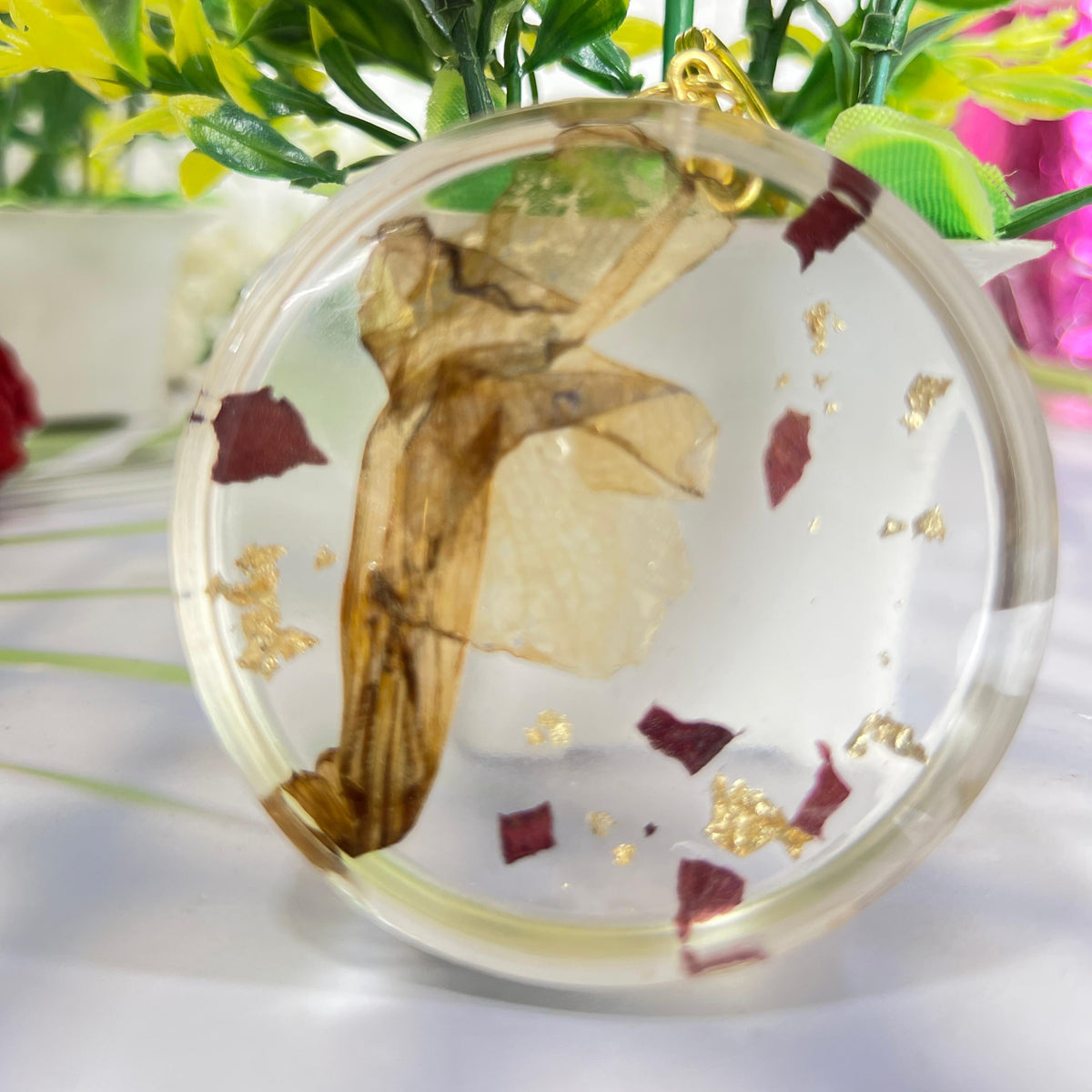 Round Epoxy Resin Bag Charm with Flower Preservation