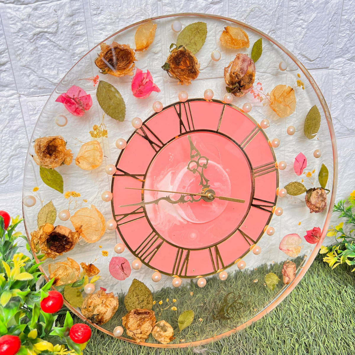 Resin 16 inch round with transparent base with center with Pink & white shade mix colour with Petals with Varmala Preservation