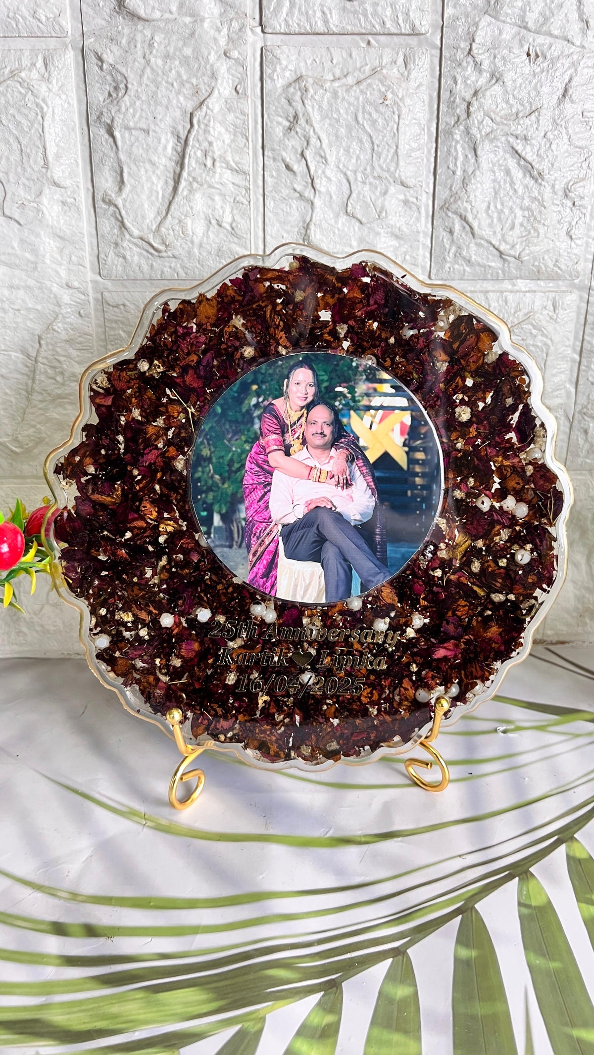 Resin 8 inch round curve shape with Petals & couple Name & Date Varmala Preservation