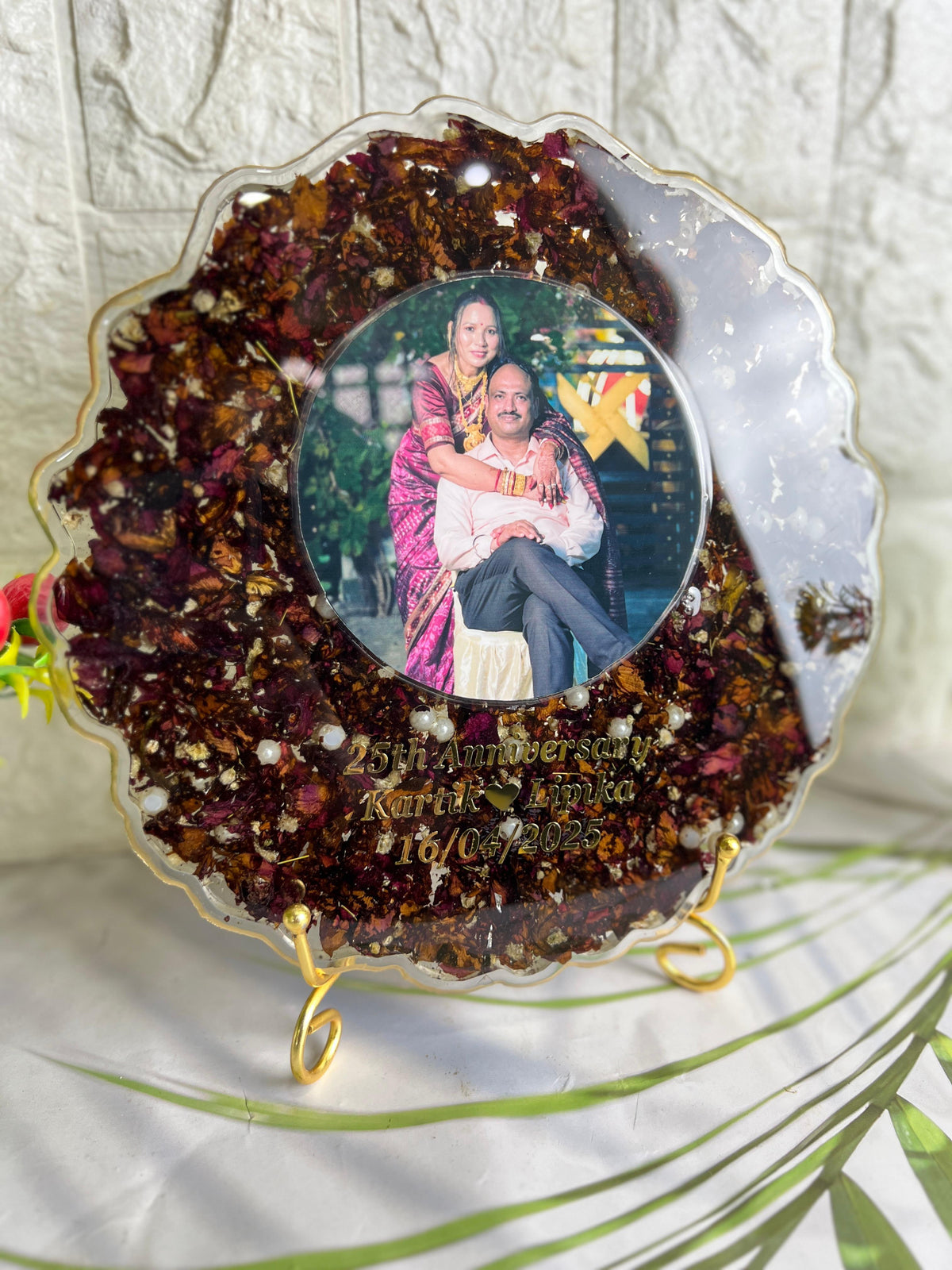 Resin 8 inch round curve shape with Petals & couple Name & Date Varmala Preservation