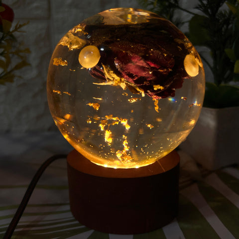 Resin Round shape with owes & pearls with Flowers Preservation Resin Round shape with owes & pearls with Flowers Preservation