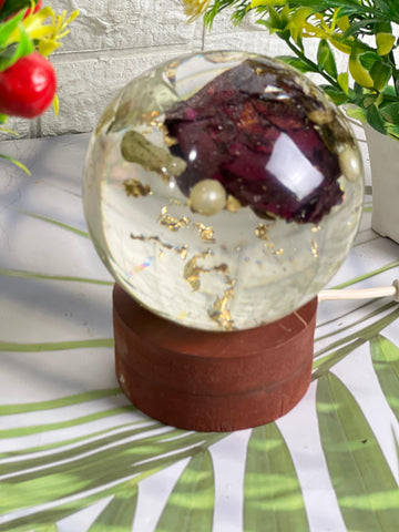 Resin Round shape with owes & pearls with Flowers Preservation Resin Round shape with owes & pearls with Flowers Preservation