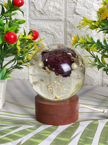 Resin Round shape with owes & pearls with Flowers Preservation Resin Round shape with owes & pearls with Flowers Preservation