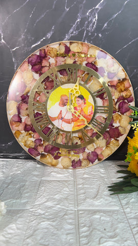 Resin-Preserved Wall Clock | Wedding Garland Keepsake Resin-Preserved Wall Clock | Wedding Garland Keepsake