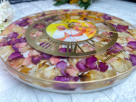 Resin-Preserved Wall Clock | Wedding Garland Keepsake Resin-Preserved Wall Clock | Wedding Garland Keepsake