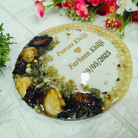 Resin 5inch Round with Half side flowers & Half side Name Date with Pearls border Flowers Preservation Resin 5inch Round with Half side flowers & Half side Name Date with Pearls border Flowers Preservation