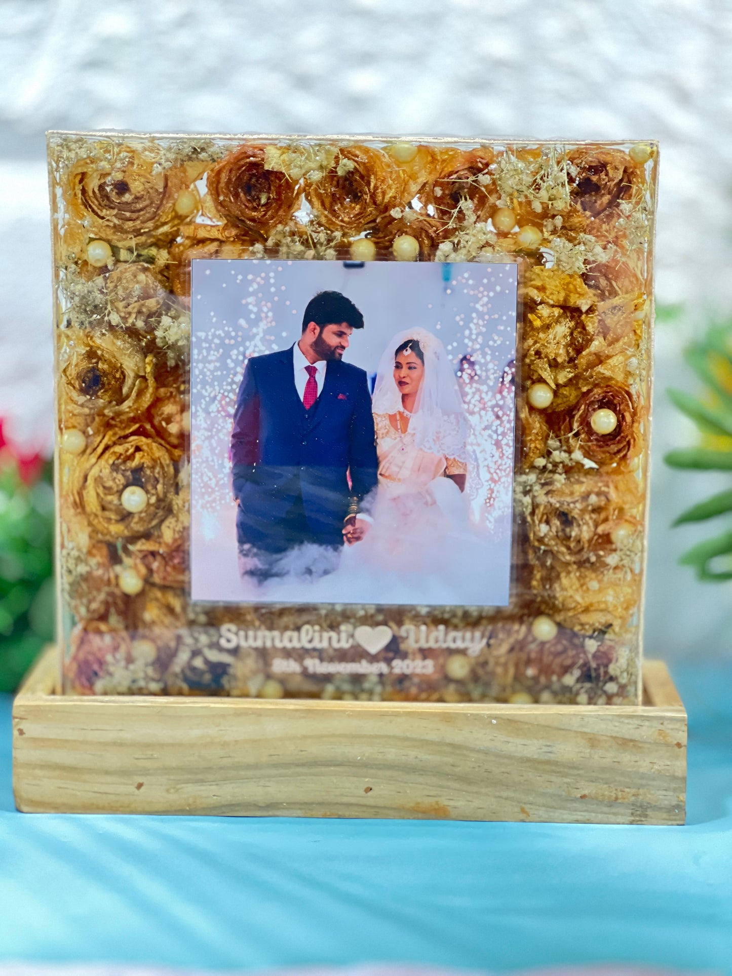 Resin Varmala Preservation Frame with Flowers and Couple Photo