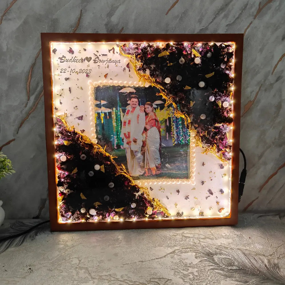Resin Wedding Varmala Flower Preservation LED Resin Frame