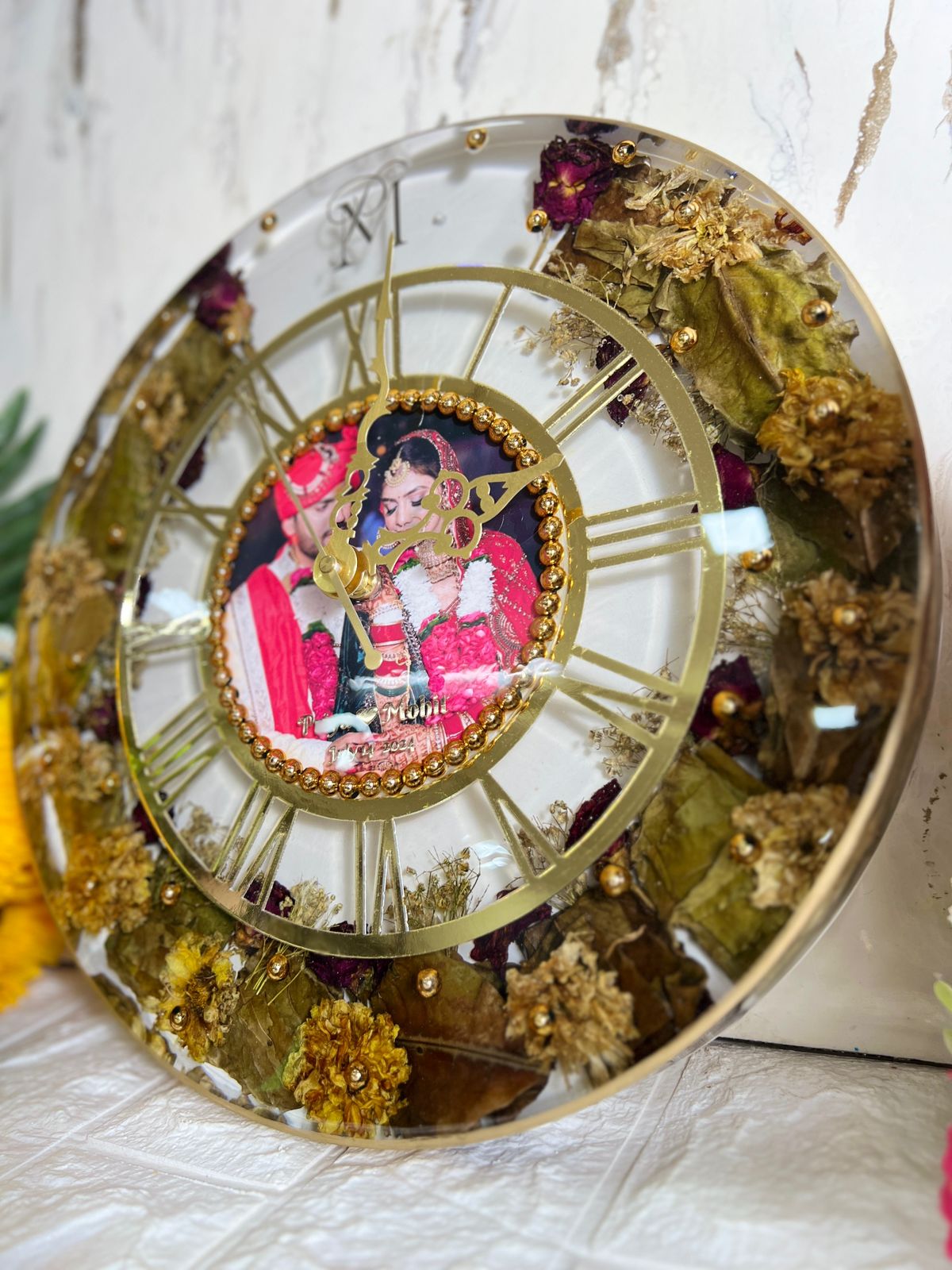 12-Inches Resin Wall Clock with Preserved Wedding Flowers