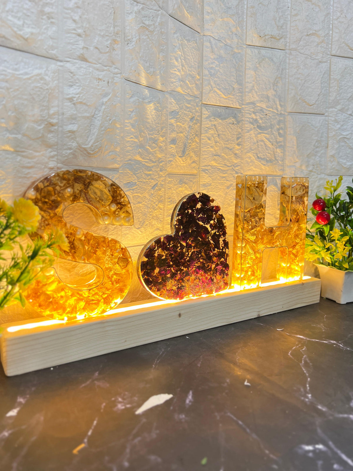 Resin Name Initial LED Lamp with Heart Sign (6-inch)