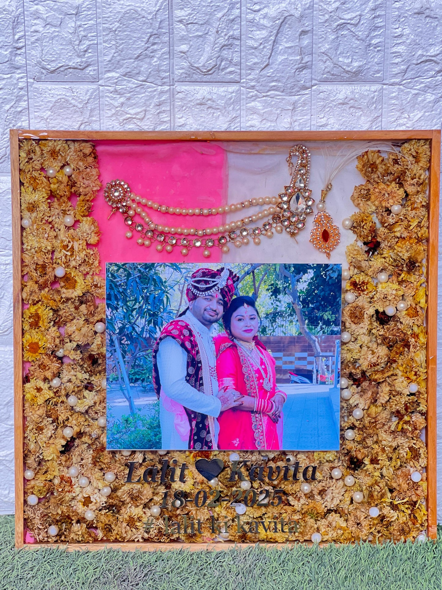 Resin 18 by 18 inch With Couple Photo & Name Date with Kalangi kantha Varmala Preservation