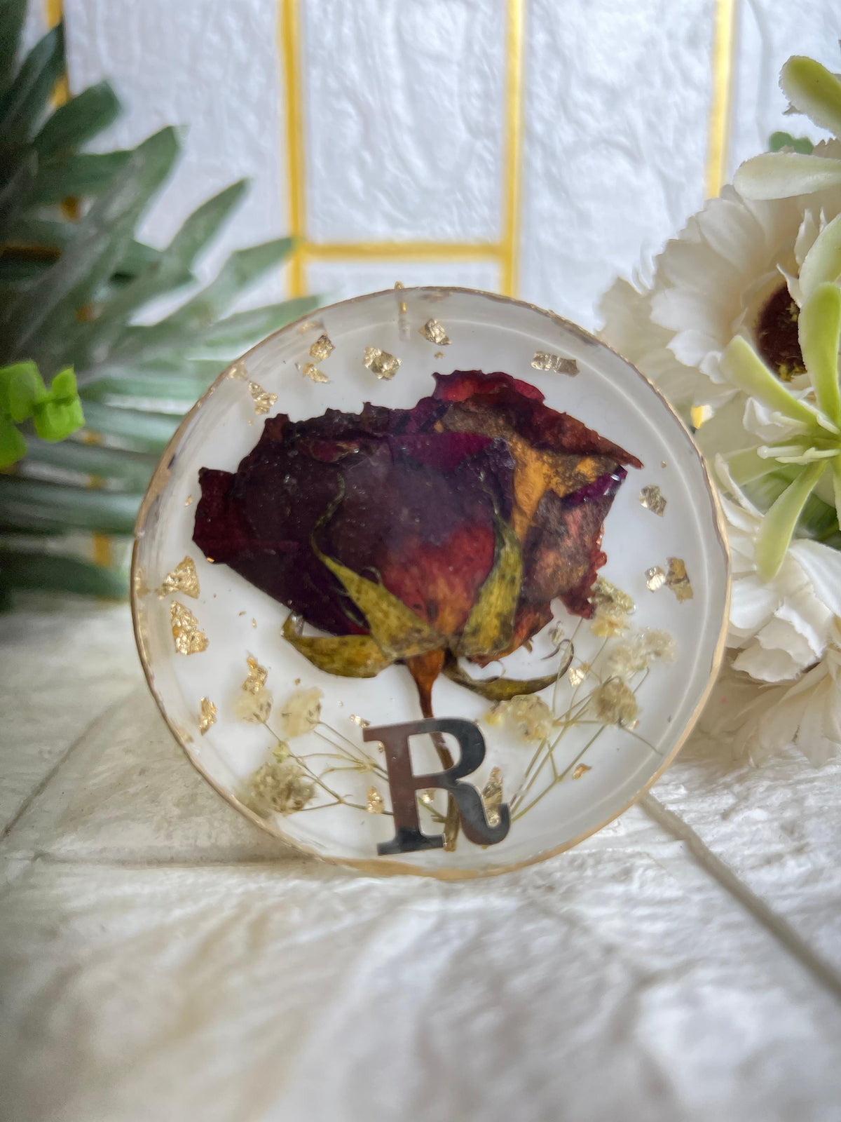Resin 3inch round Bag charm with R written Single Rose Flowers Preservation