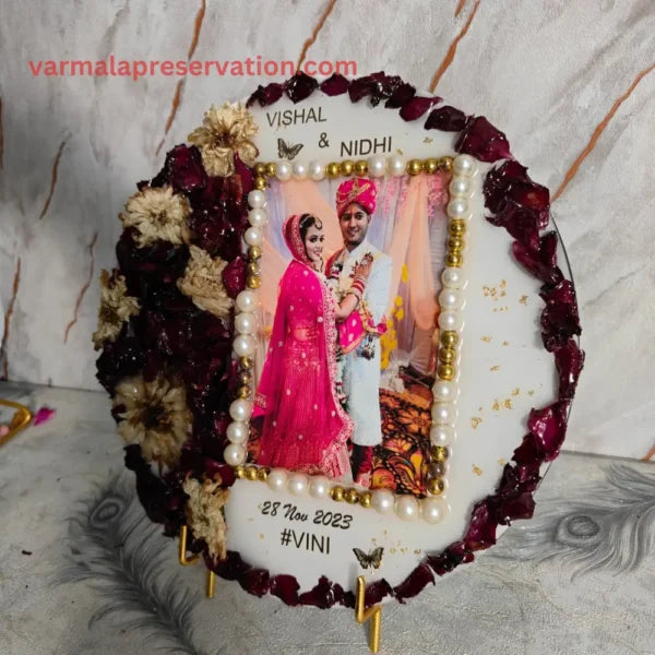 Wedding Garland Preservation Round Photo Frame | Personalized Wedding Details Preservation with Flowers (10 Inch)