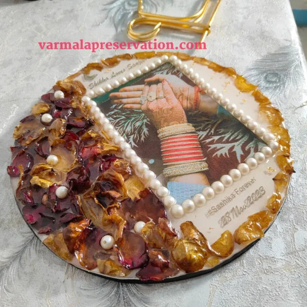 3D Varmala Flower Preservation Resin Frame with Metallic Stand (10 Inch)