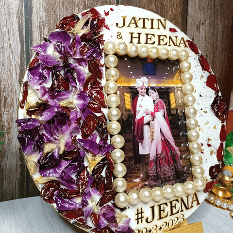 Resin Wedding Garland Preservation Photo Frame With Orchid Flower For Wedding Gift, Gift For Wife, Gift For Husband,Couple Gift(Circle Shape)