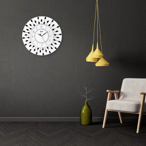Diamond Silver Round Shape Designer Wall Clock