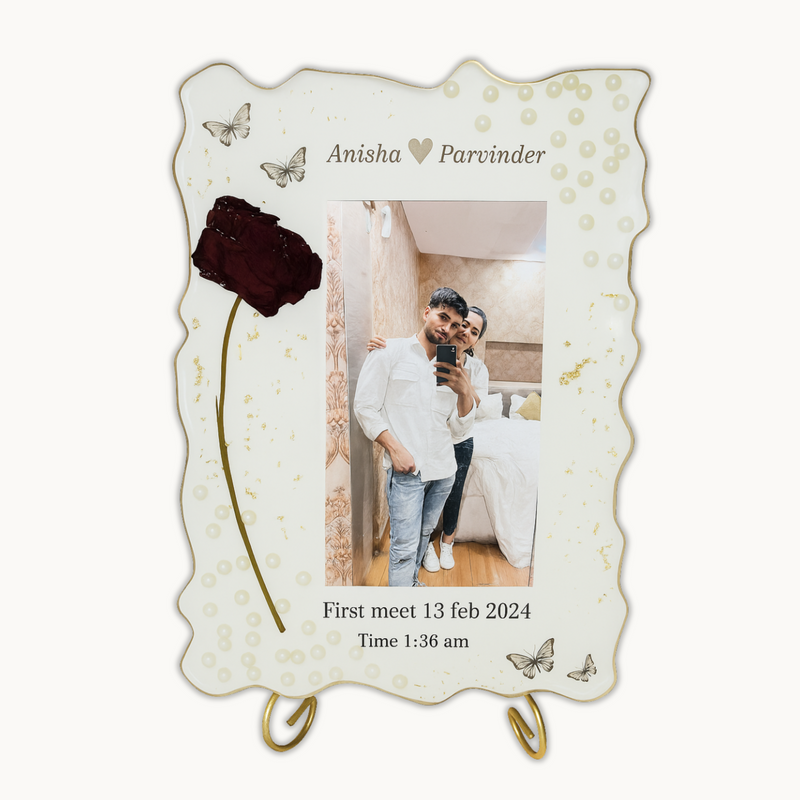 Resin Frame with First-Meeting Couple Photo and Rose Preservation (9 by 11 Inches)