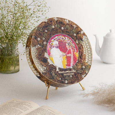 Round Varmala Photo Frame on Gold Stand, 8 to 12 Inch