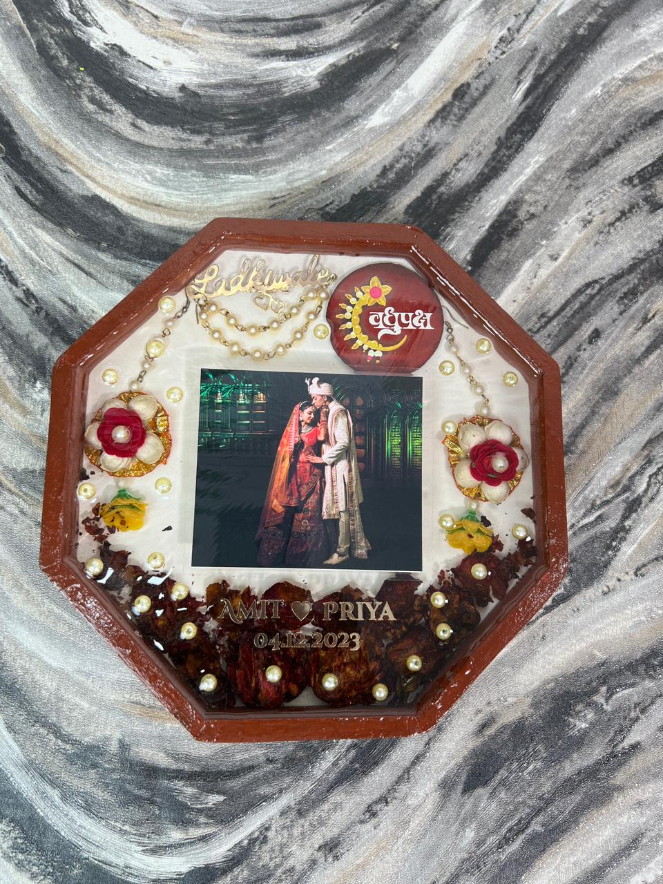Octagonal-Shaped Wooden Varmala Preservation Photo Frame