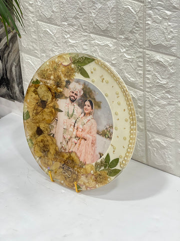 Elegant Classy Varmala Preservation in Round Frame