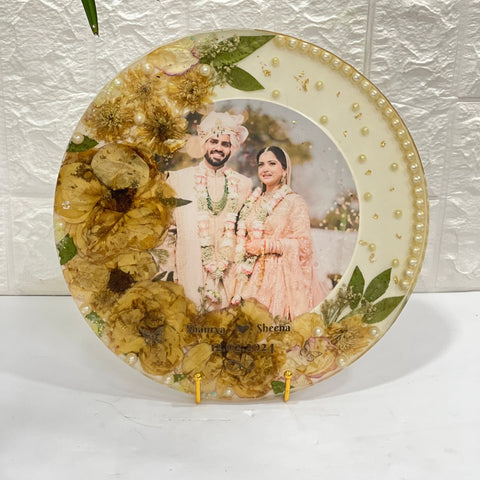 Elegant Classy Varmala Preservation in Round Frame