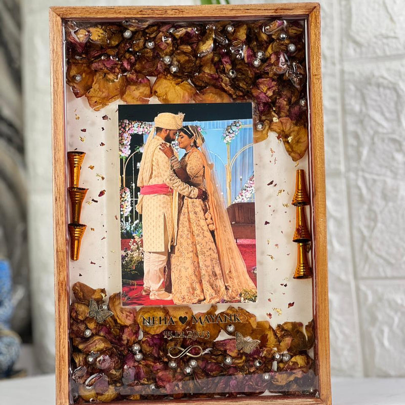 Teakwood Wedding Memory Resin Frame (8 by 12 inches)