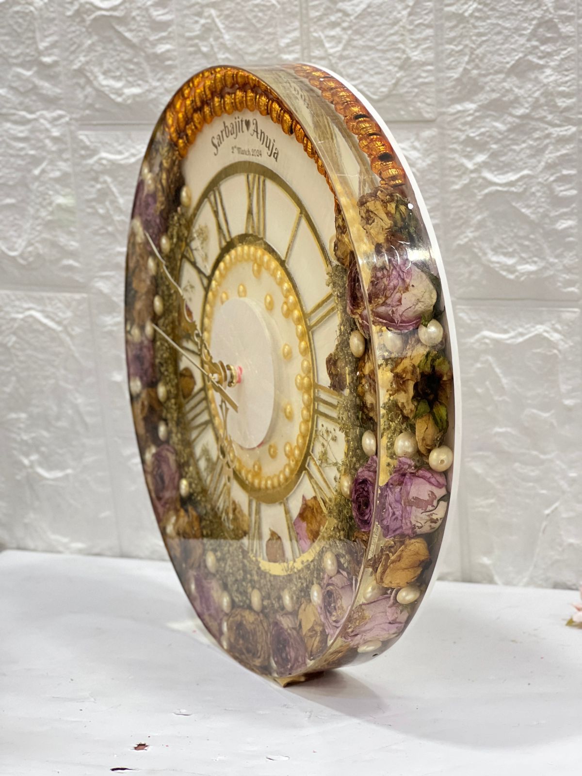 Luxury Varmala Flowers Preserved Resin Wall Clock
