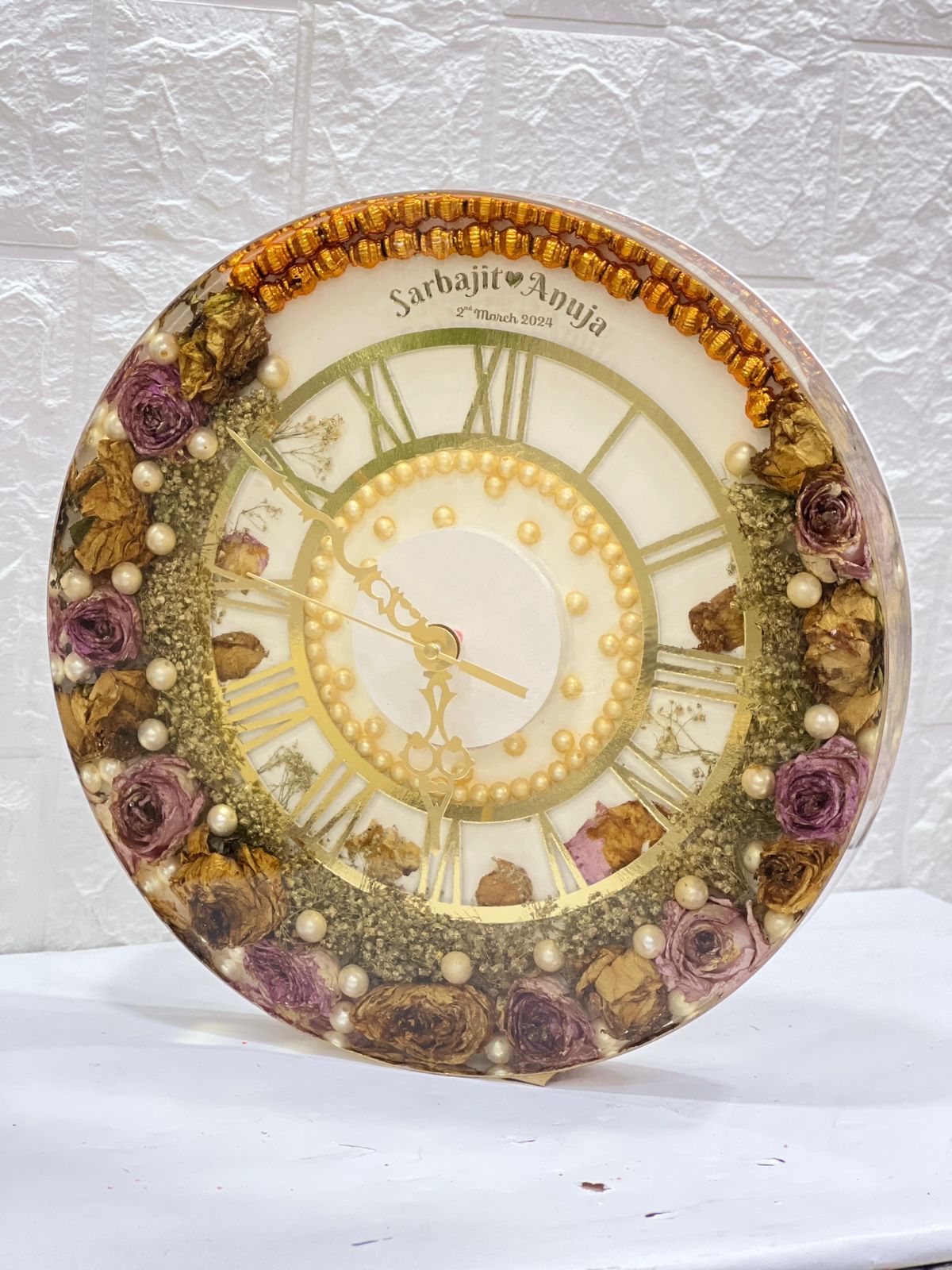 Luxury Varmala Flowers Preserved Resin Wall Clock