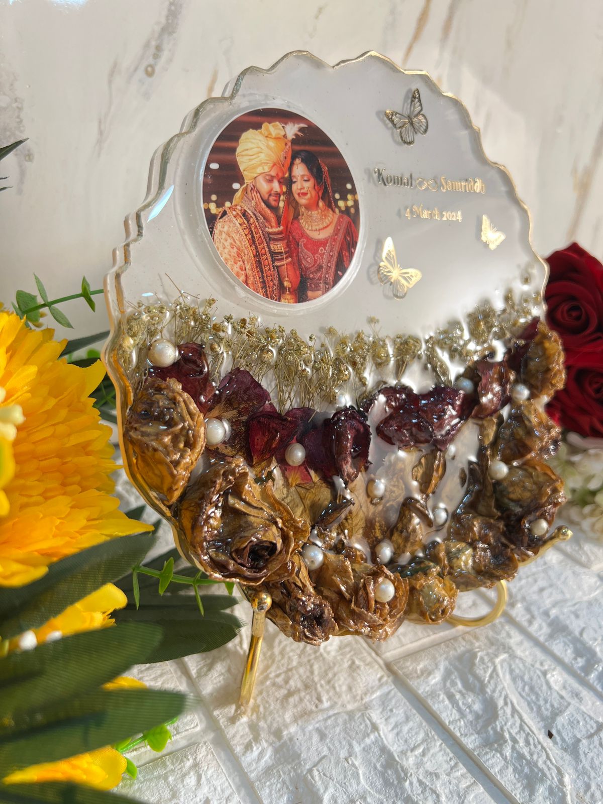 Resin 8inch curve shape yellow flowers with pearls with metal stand with couple photo and and Name varmala preservation