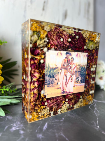 Resin-8inch squre with couple photo and LED stand with couple Name and date with BEAUTIFUL Varmala preservation