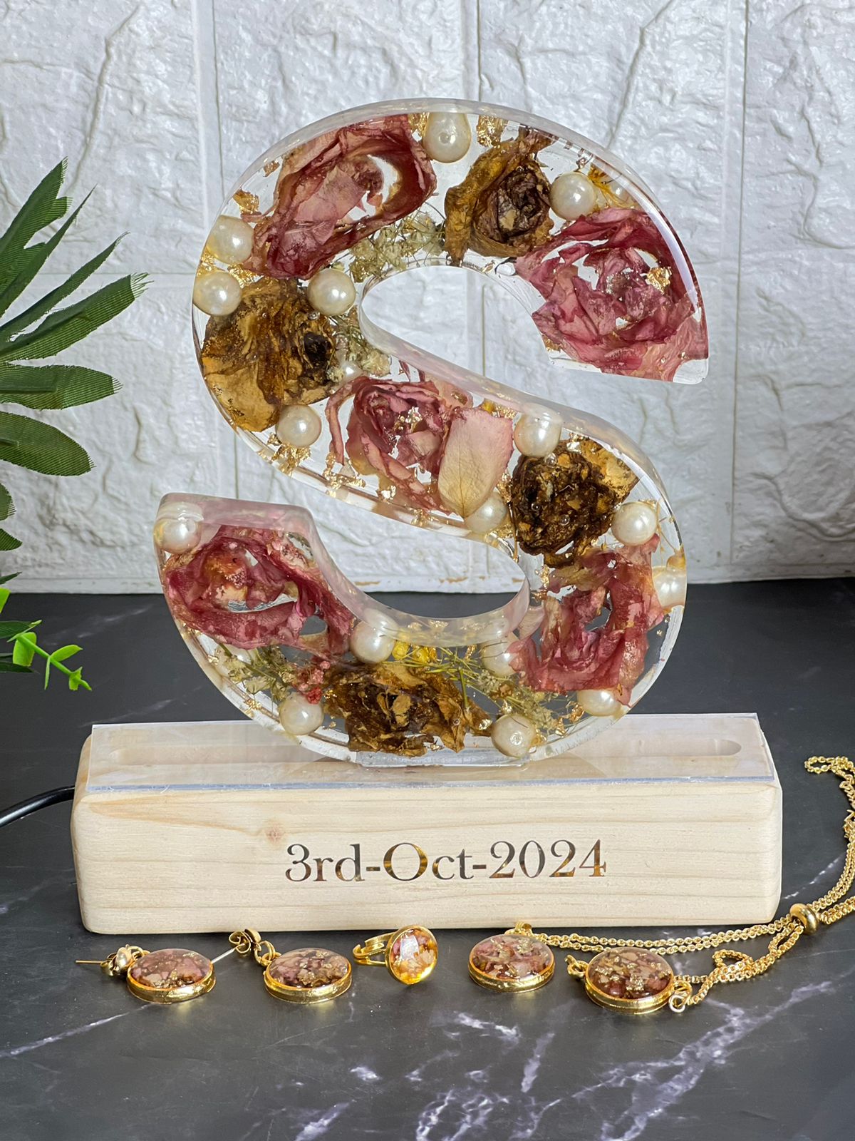 Personalized Resin Name Lamp with LED Stand with Jewelry set varmala preservation