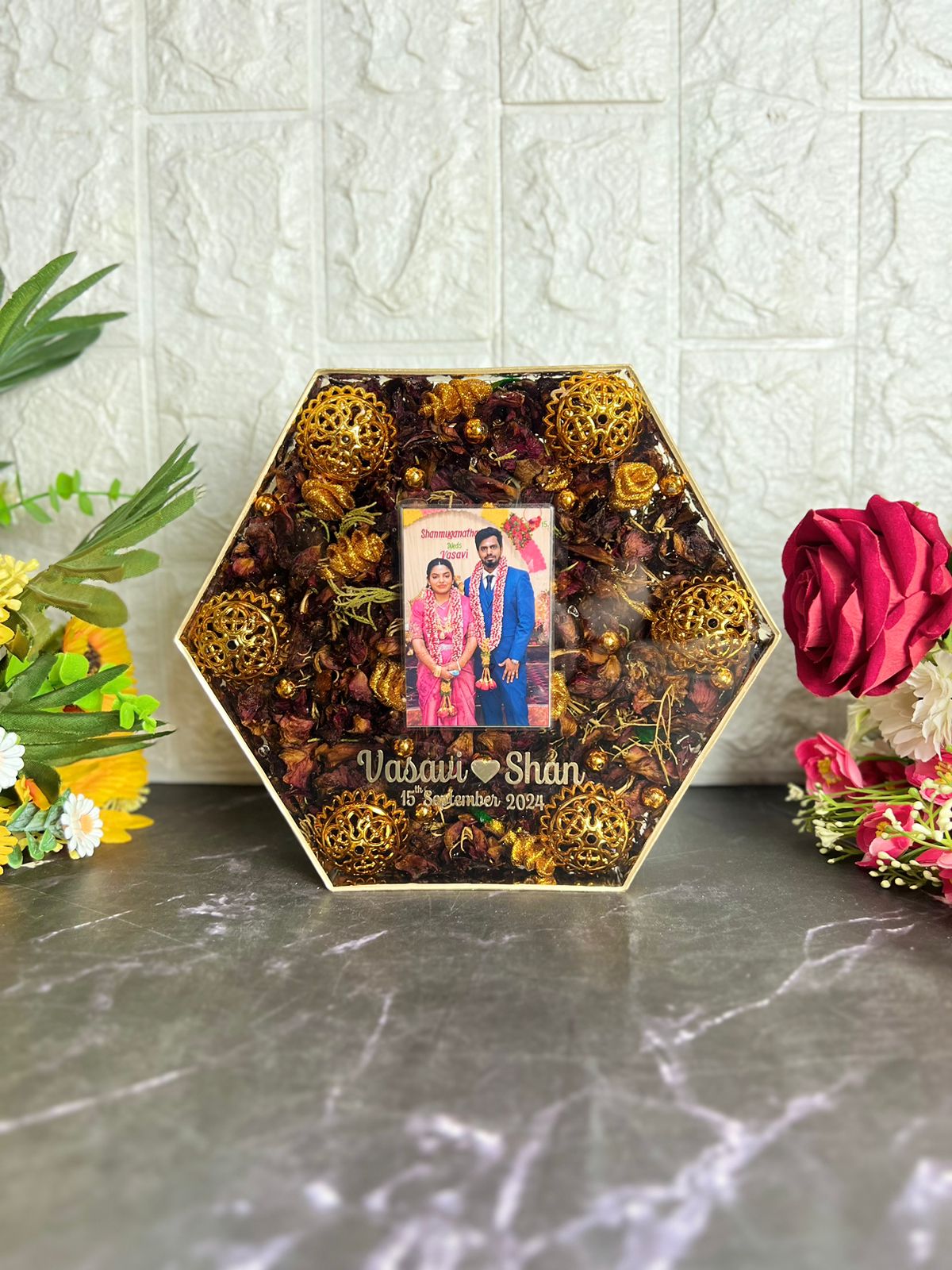 Resin 8inch hexagonal blog with read petals and pearls with couple photo and Name , Date Varmala preservation