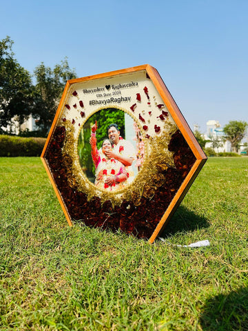 Resin 16inch Hexagonal with Red rose with babybreath with couple Name and photo with LED light Varmala Preservation