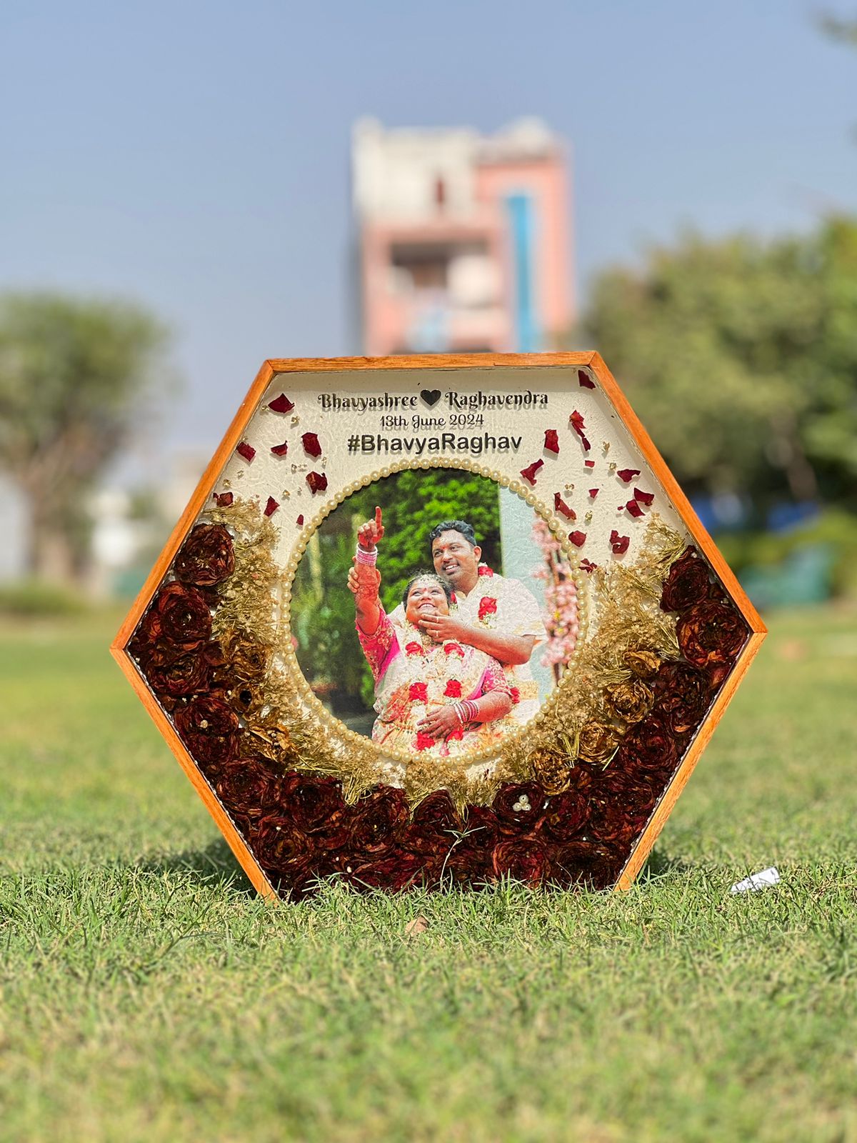16 inch hexagon varmala frame with red roses and baby's breath