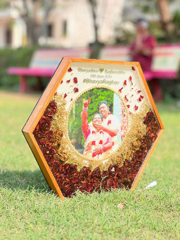 Resin 16inch Hexagonal with Red rose with babybreath with couple Name and photo with LED light Varmala Preservation