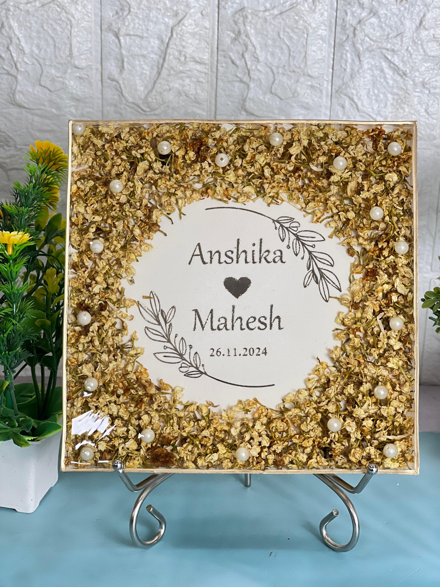 Wedding Invitation Preservation Resin Frame (8-Inches)