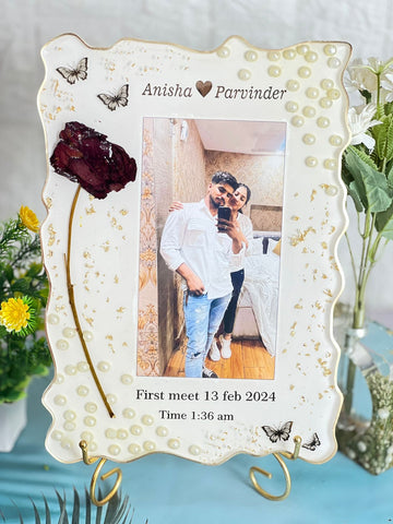 Resin Frame with First-Meeting Couple Photo and Rose Preservation (9 by 11 Inches)